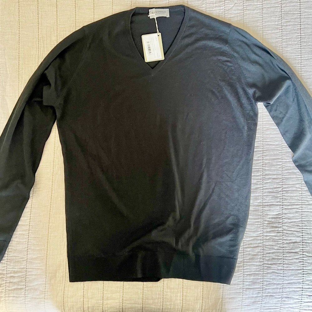 John Smedley “Bobby” V-Neck Sweater James Bond 007 NWT